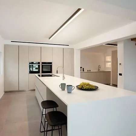 Mirage - Super Paradise Paradisi (Corinthia)